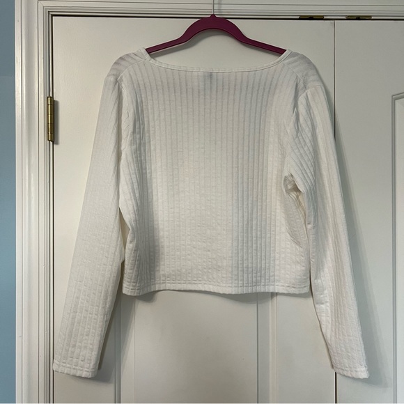 H&M Top - Picture 4 of 4